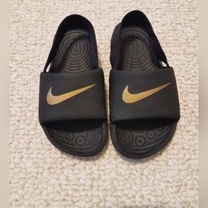 Nike Kawa Youth Slide Sandals Sling Back Size c9 Black/Gold.